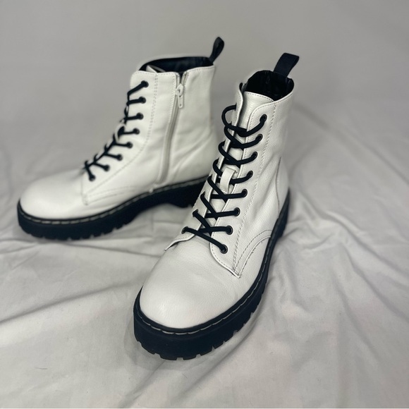 Sincerley Jules Harley white Combat Boot Laceup brand New size 9 - Picture 16 of 16